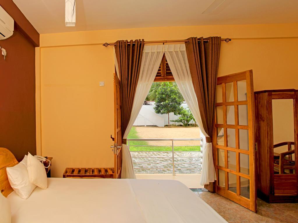 Bluewater Beach Resort Trincomalee Chambre photo