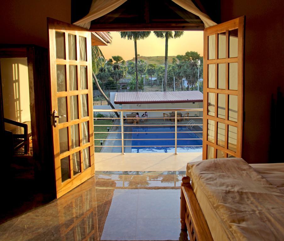 Bluewater Beach Resort Trincomalee Chambre photo