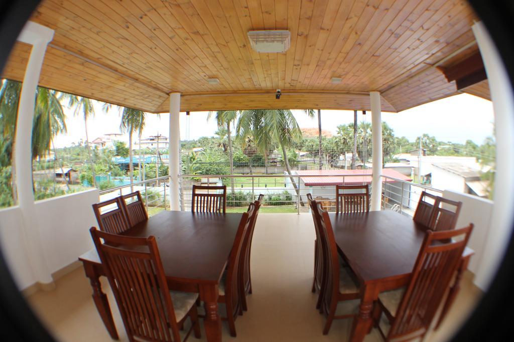 Bluewater Beach Resort Trincomalee Extérieur photo