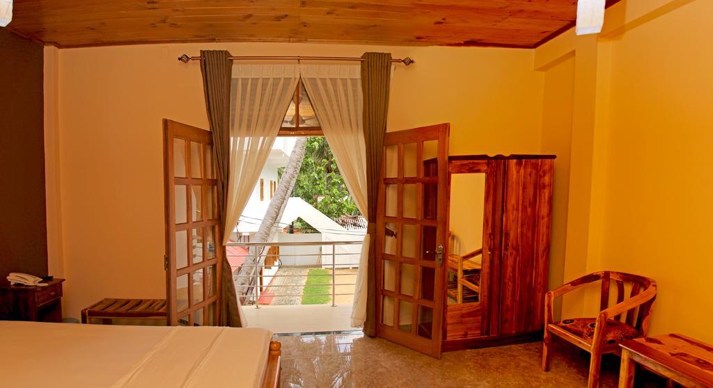 Bluewater Beach Resort Trincomalee Chambre photo