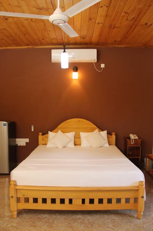 Bluewater Beach Resort Trincomalee Extérieur photo